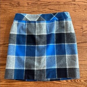 Plaid Wool Blend mini  Skirt blue and Gray back zip lined size 12P like NEW